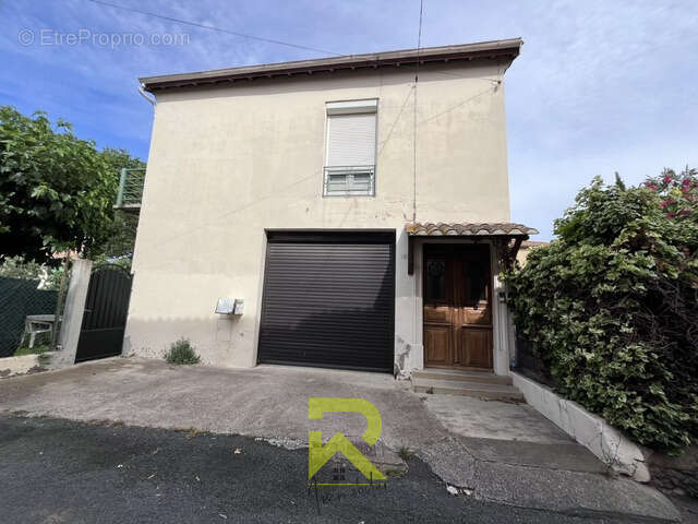 Maison à SAINT-THIBERY