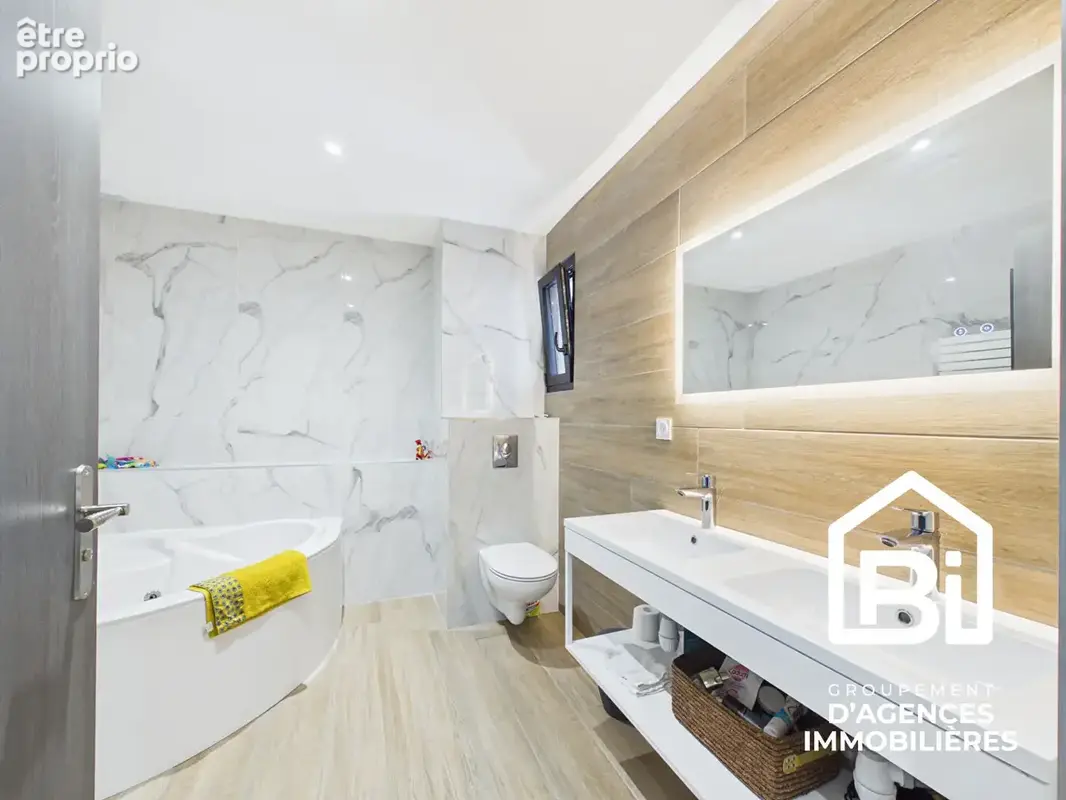 Maison  6 pièce(s) - photo 8