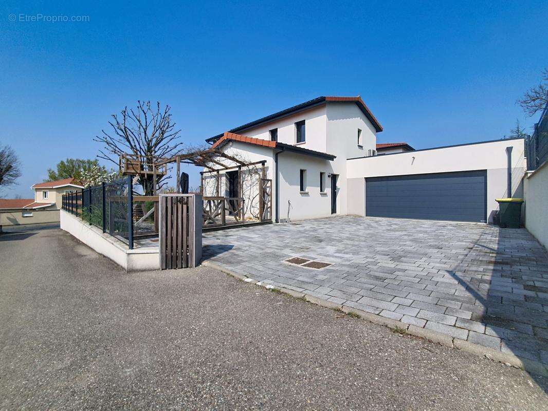 Maison à MIONS