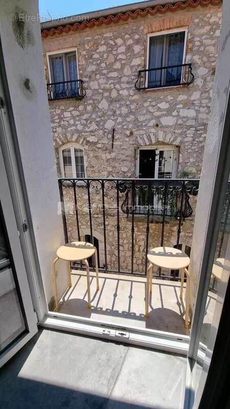 Appartement à LA TURBIE