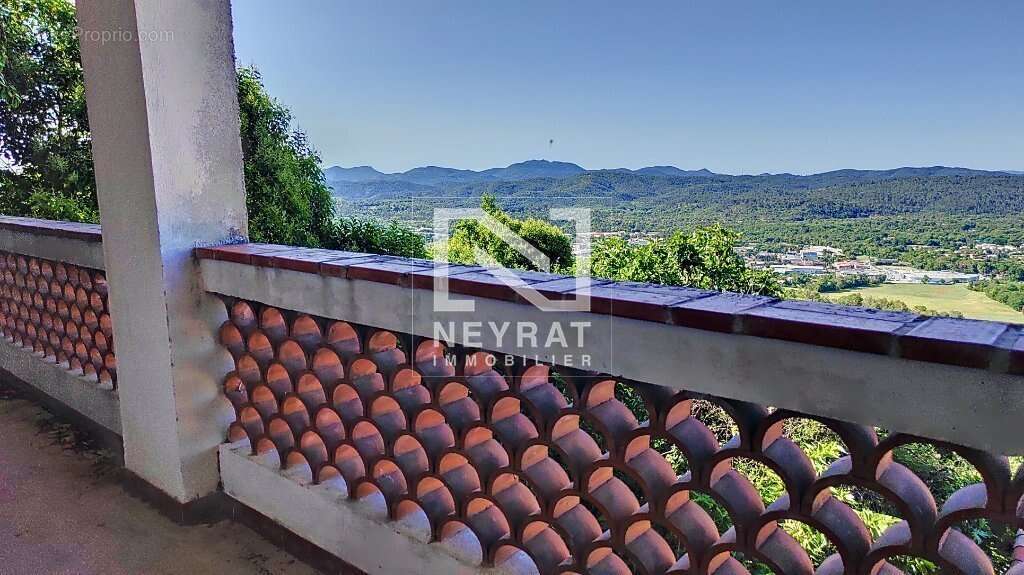 Appartement à MONTAUROUX