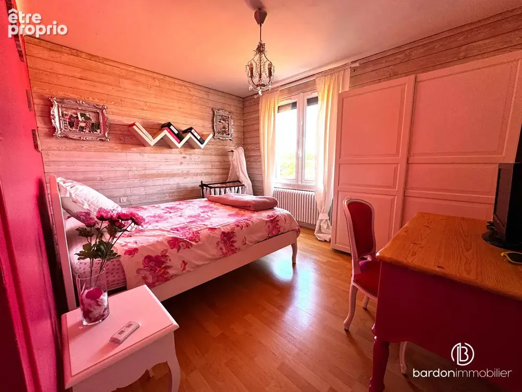 Maison 11 pièces -  208 m² - À seulement 1km des commodités de Challans - photo 12