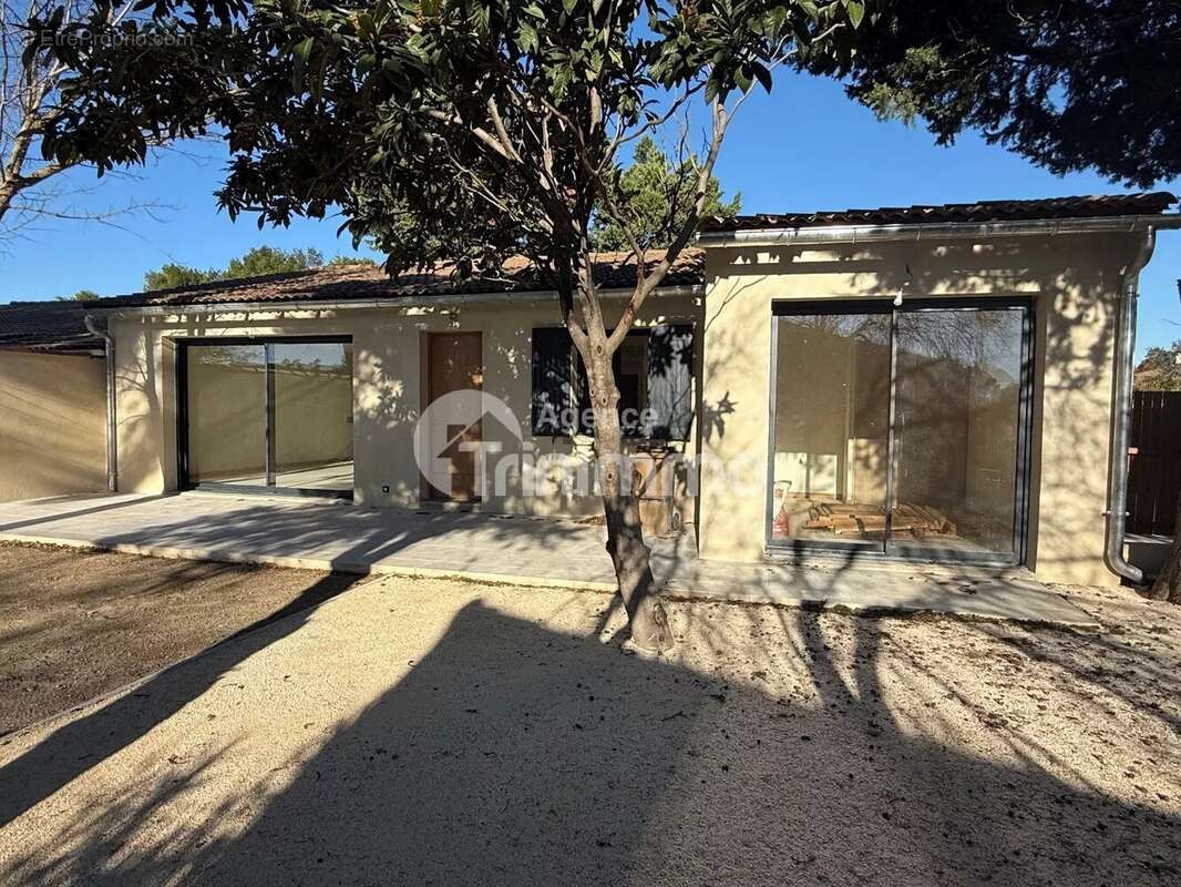 Maison à MORIERES-LES-AVIGNON