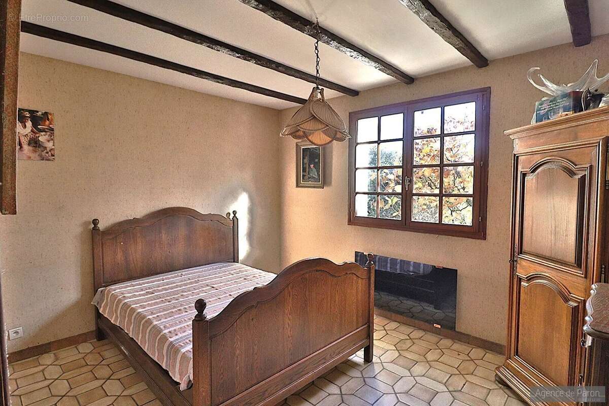 Maison à VERRIERES-LE-BUISSON