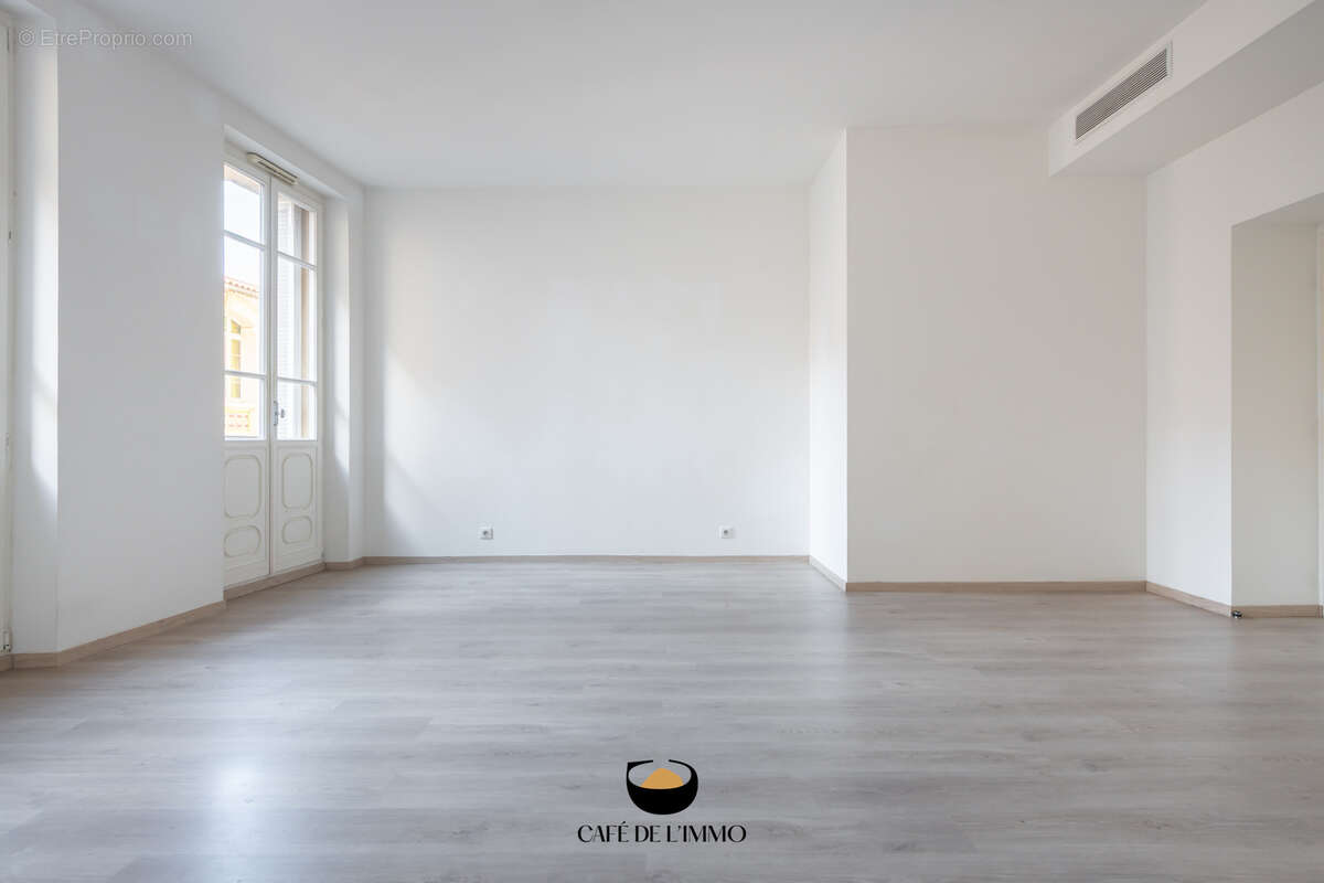 Appartement à MARSEILLE-2E