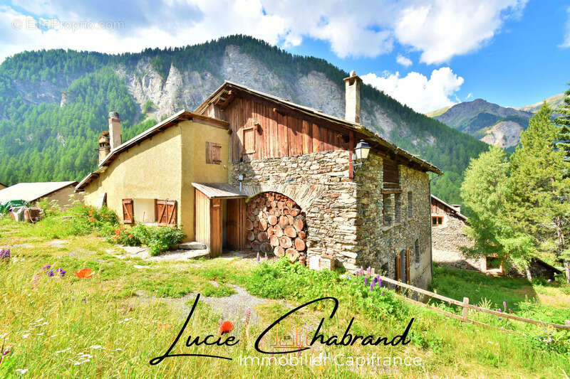 Maison à SAINT-VERAN