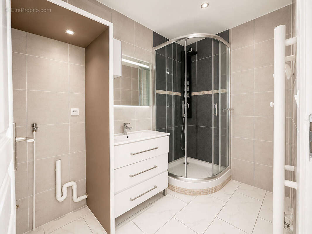 Vaux sur Seine : Duplex 2 pièces rénové 36 m² Cave Parking - photo 7