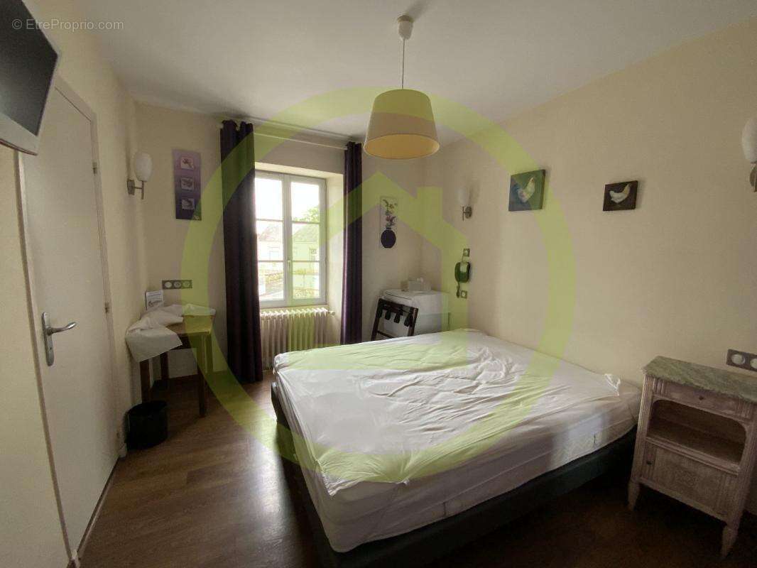 Maison à NOUZERINES