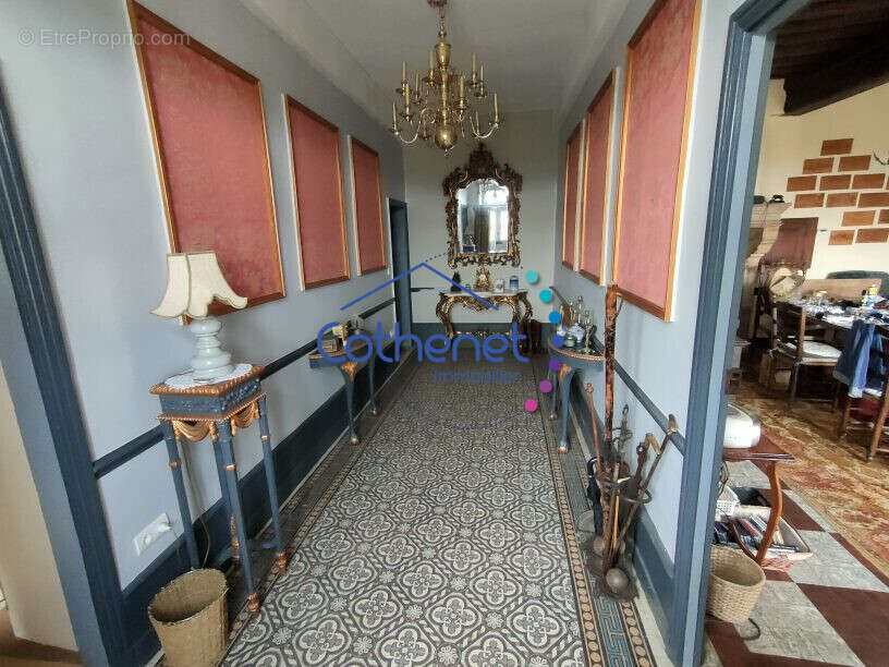 Maison 310 m² à Poisson  - photo 8
