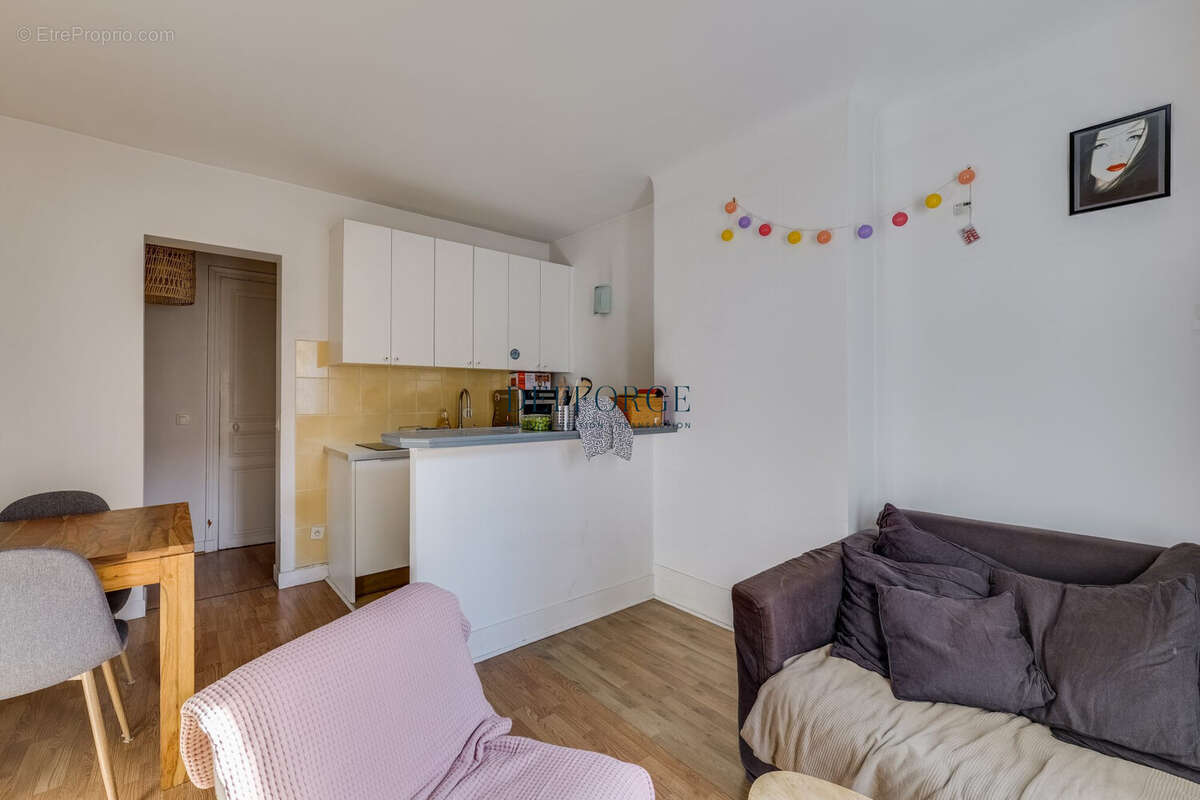 Appartement à PARIS-14E