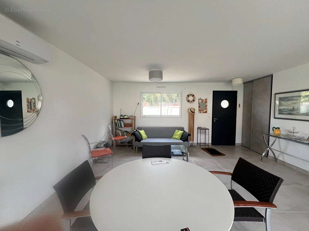 Maison à SAINT-VINCENT-SUR-JARD