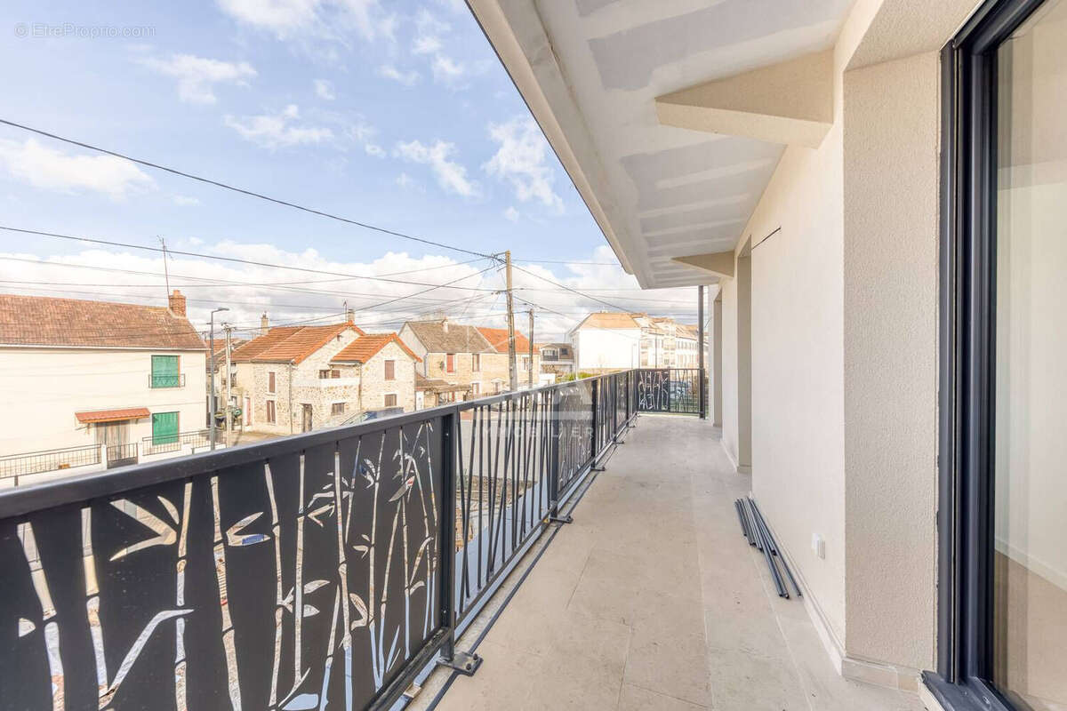 Appartement à PONTAULT-COMBAULT