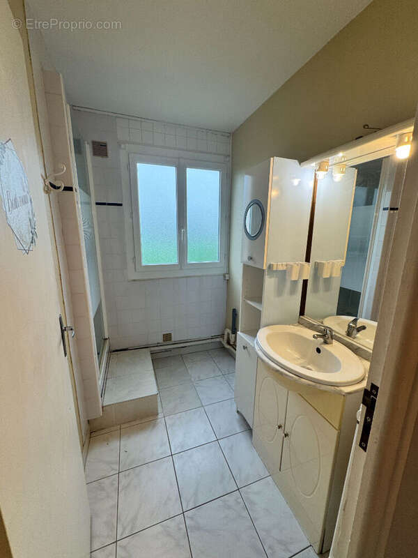 Appartement à PONT-HEBERT