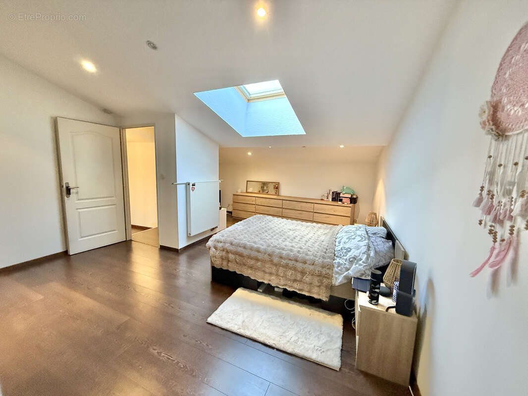 Appartement à LA CHAPELLE-DE-GUINCHAY