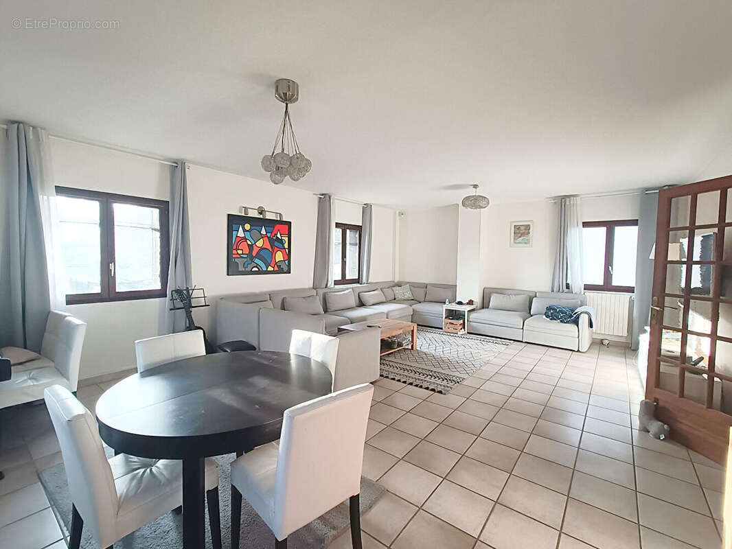 Maison à VILLEMOMBLE