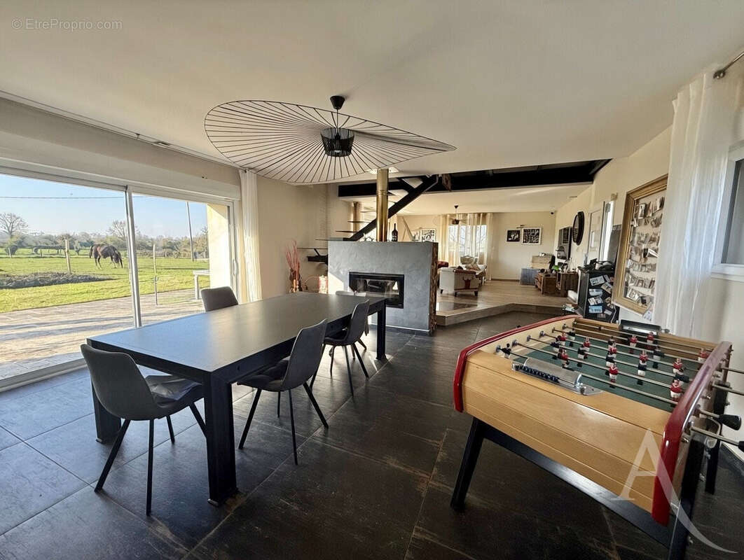 Maison à FONTENAY-LE-PESNEL