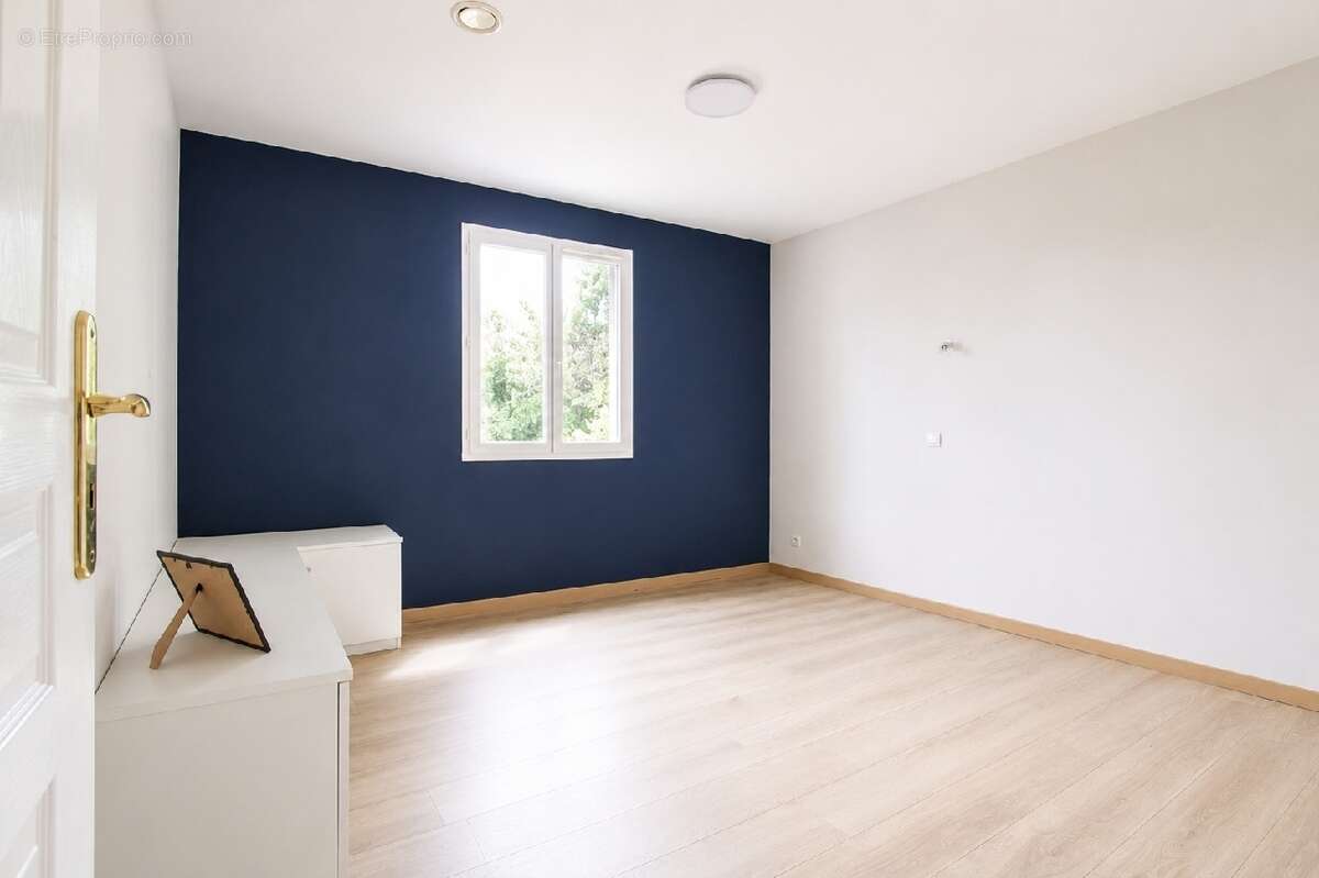 Maison 201 m² à Yerres  - photo 9