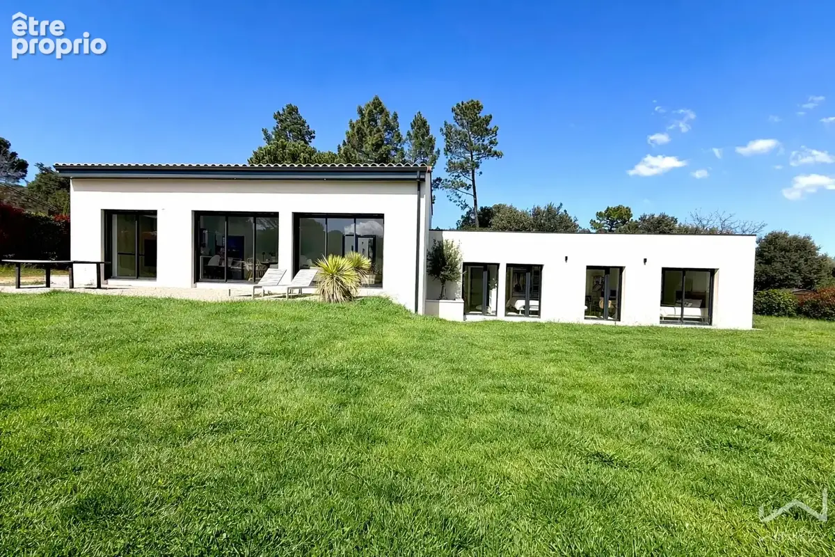 Nathalie SINARD vous présente cette Maison contemporaine de 2024   150 m2   Terrain de 1 903 m2 - photo 20