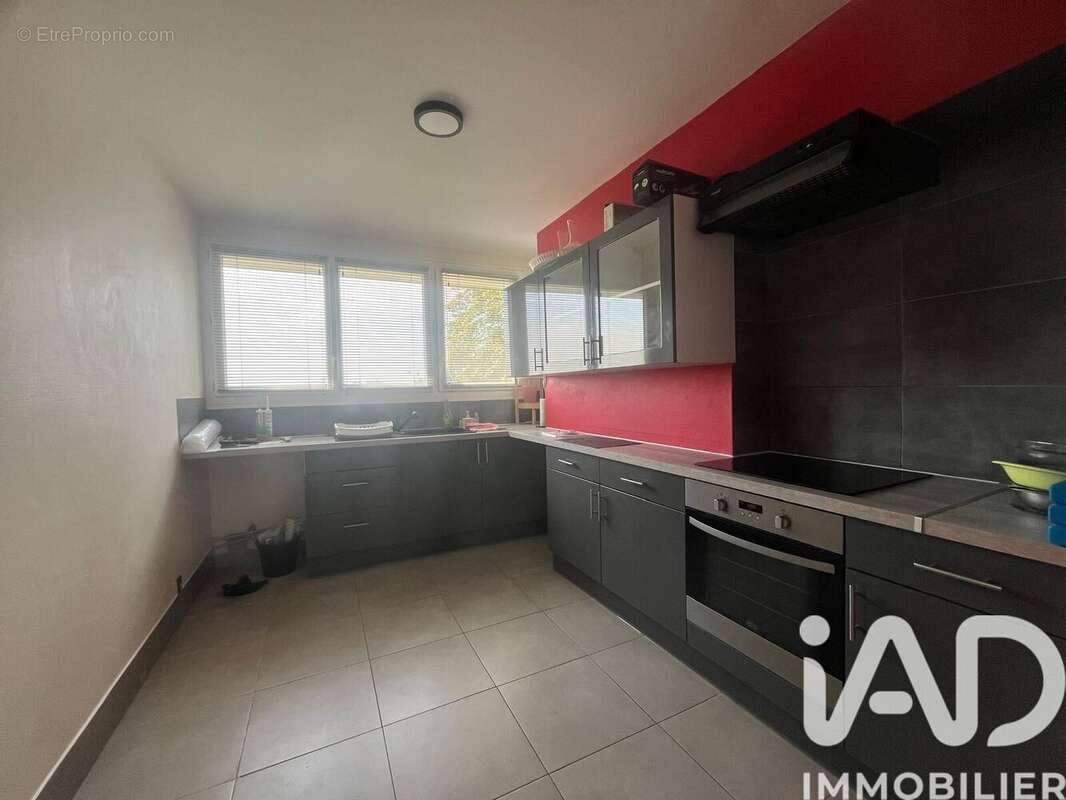 Photo 2 - Appartement à FLEURY-LES-AUBRAIS