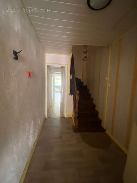 Maison d'habitation avec ancien local commercial - photo 19