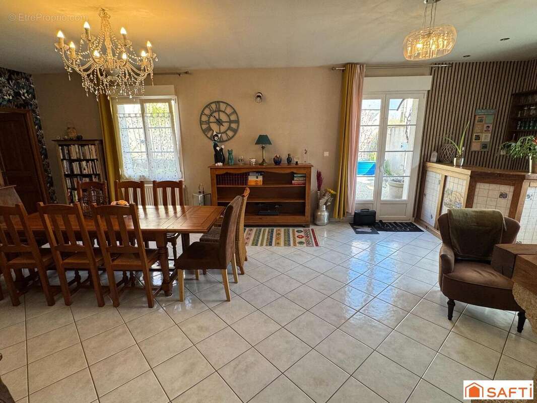 Photo 2 - Maison à ROMAGNE-SOUS-MONTFAUCON