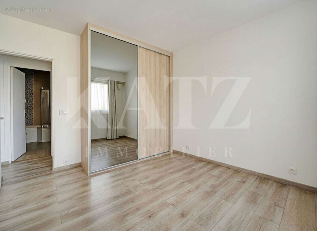 Appartement à GARCHES