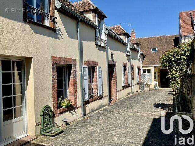 Photo 1 - Maison à MAINVILLIERS