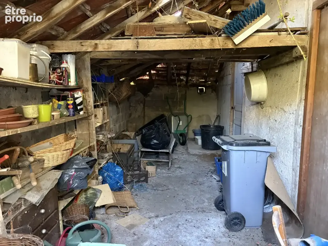 Coussac Bonneval une petite fermette à rénover, terrain et proche des commerces - photo 22