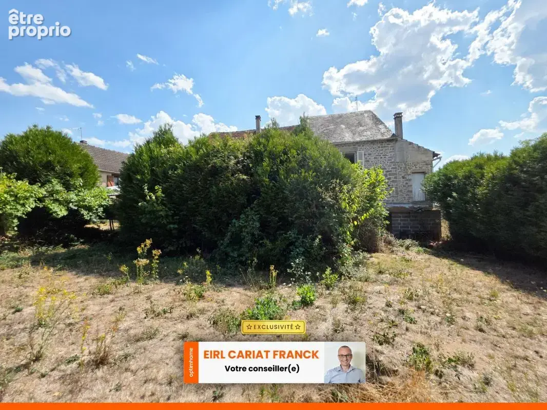 Maison en pierre de 118 m² sur étage, l’ensemble sur 910 m² de terrain clos avec des dépendances : - photo 2