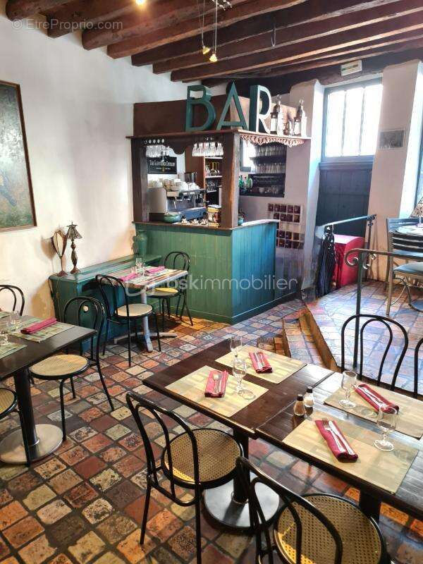 Commerce à CHAMARANDE