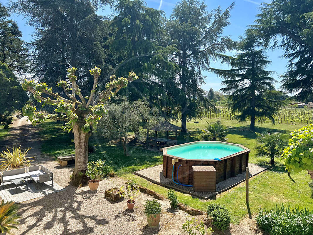 Maison à SAINT-EMILION
