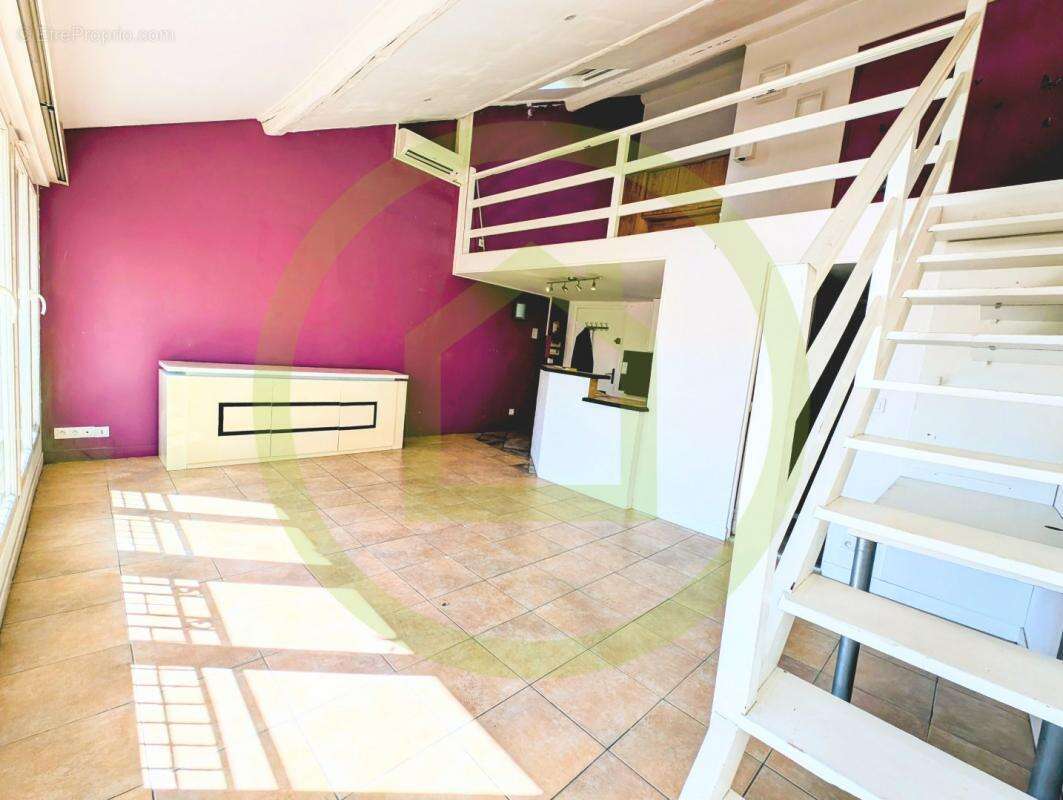 Appartement à FREJUS