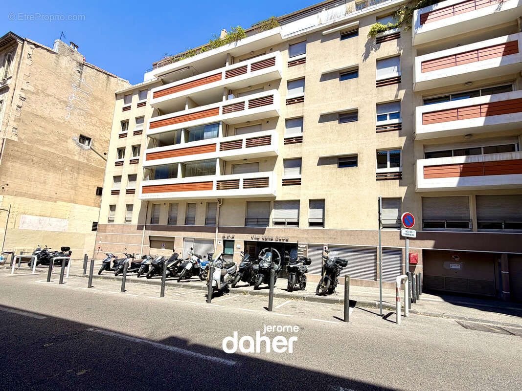 Appartement à MARSEILLE-6E