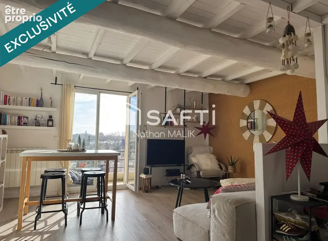 Photo 1 - Appartement à VILLENEUVE-LES-AVIGNON