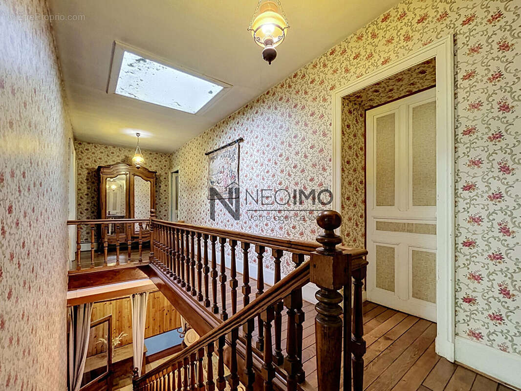 Maison Gondrecourt Le Chateau 5 pièce(s) 208.85 m2 - photo 6