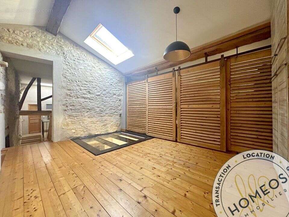 Maison à MEILLONNAS