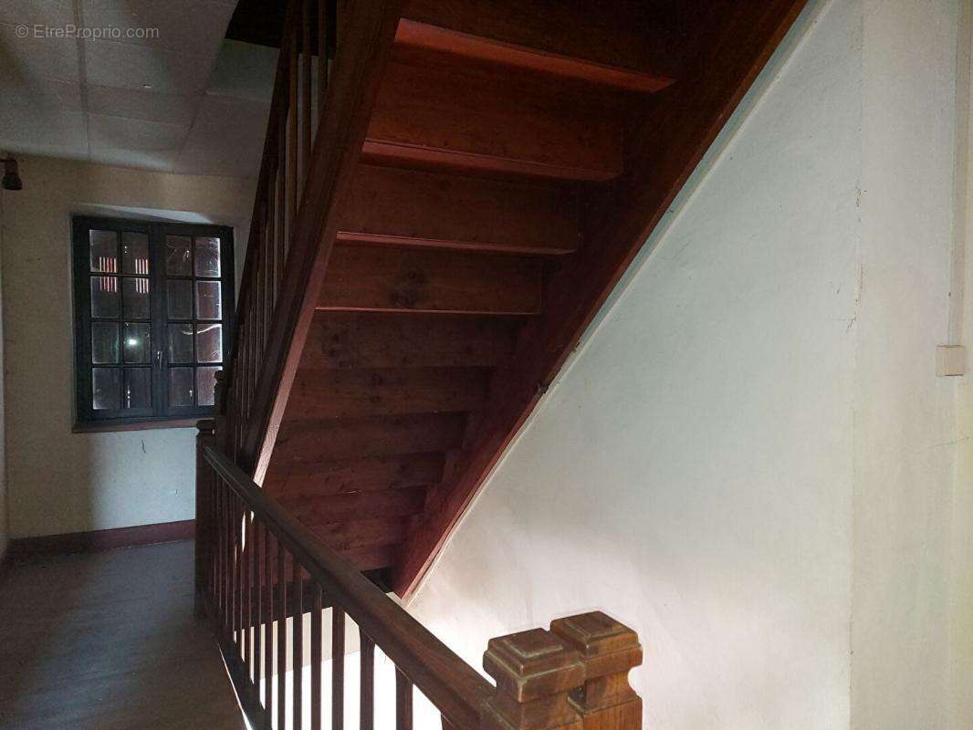 Maison de village 6P 147 m2 CHAMOUX-SUR-GELON (73390) - photo 7