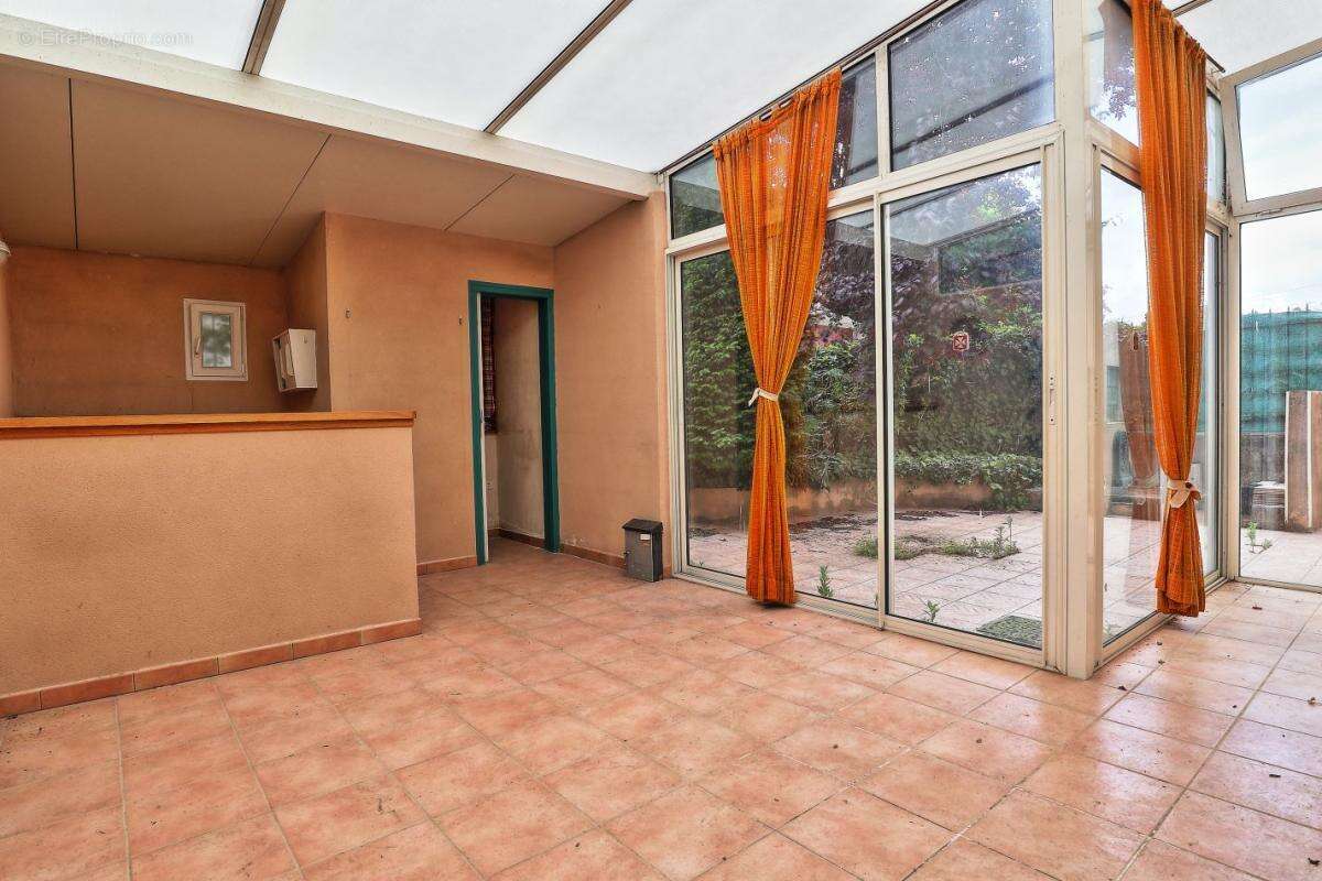 Maison 155 m² à Homps  - photo 4