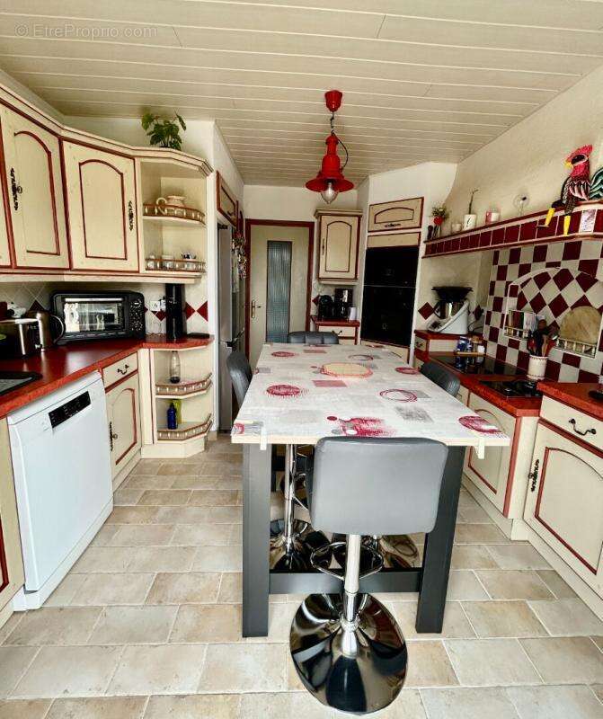 Varennes Vauzelles Belle Maison 7 pièce(s) 187m2 - photo 5