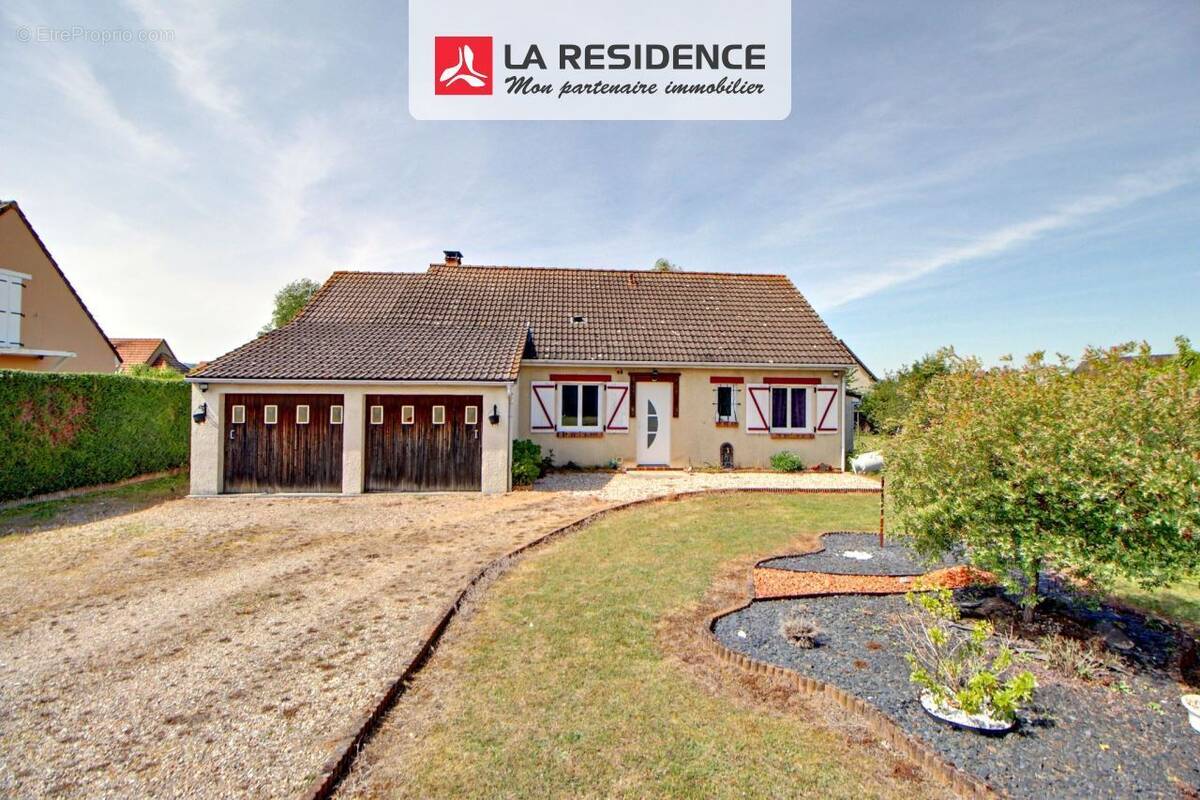 Maison à COURCELLES-SUR-SEINE