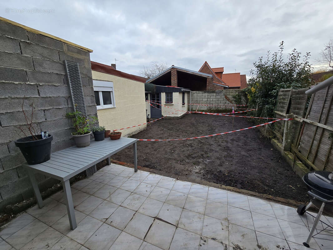 Maison à HALLENNES-LEZ-HAUBOURDIN