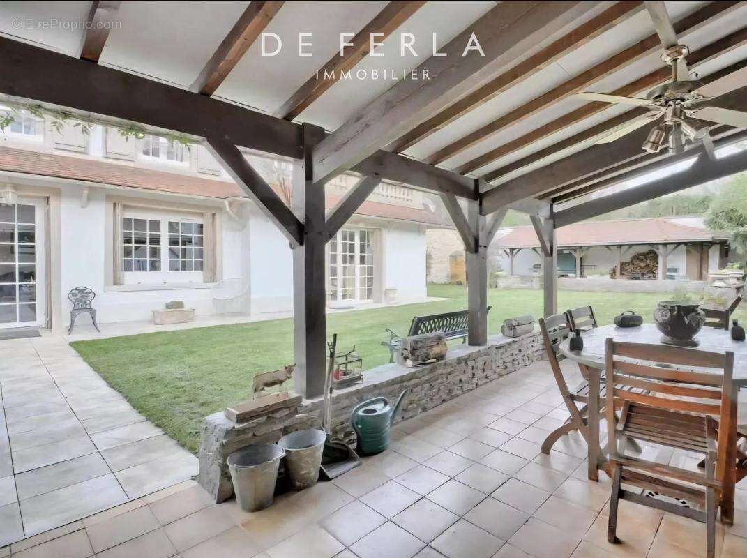 Maison à SAINT-MAUR-DES-FOSSES