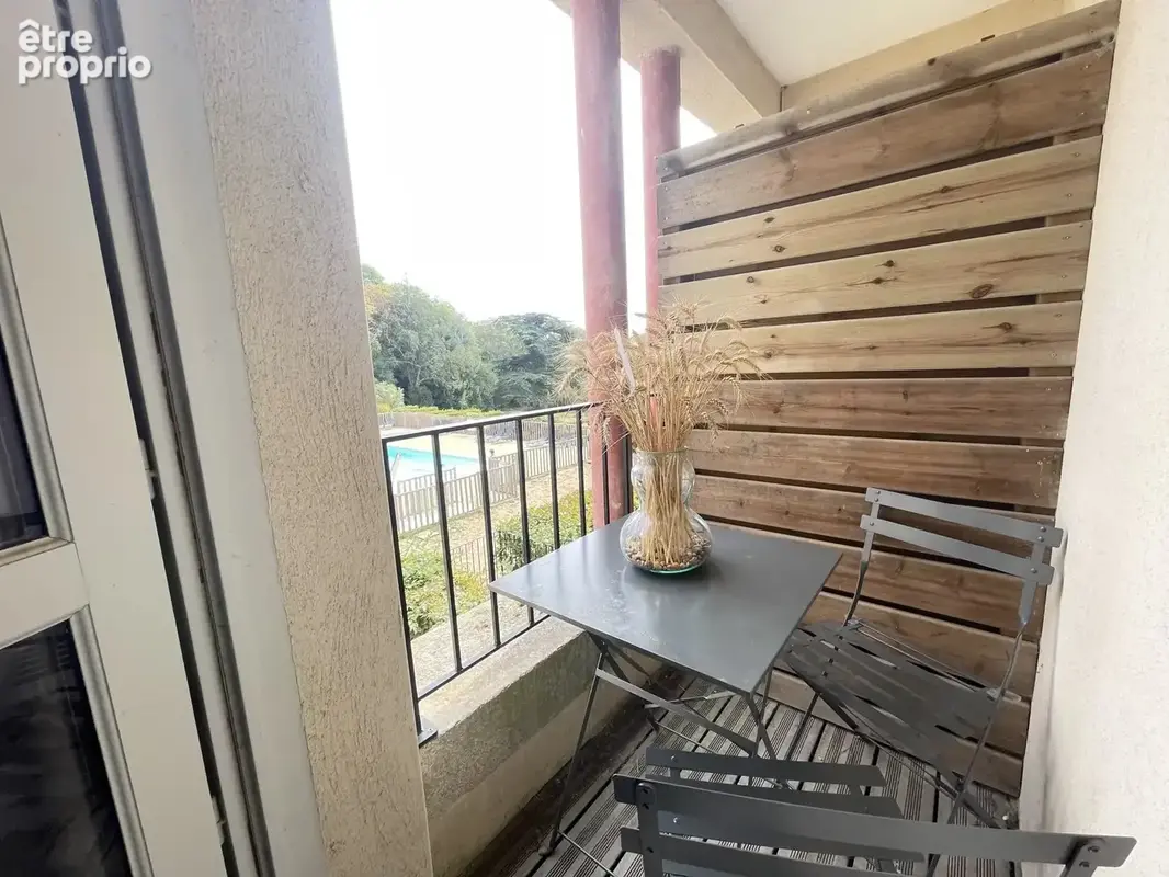 T2 + cabine 34 m² avec balcon – Dans un Château avec piscine - Baden - photo 3
