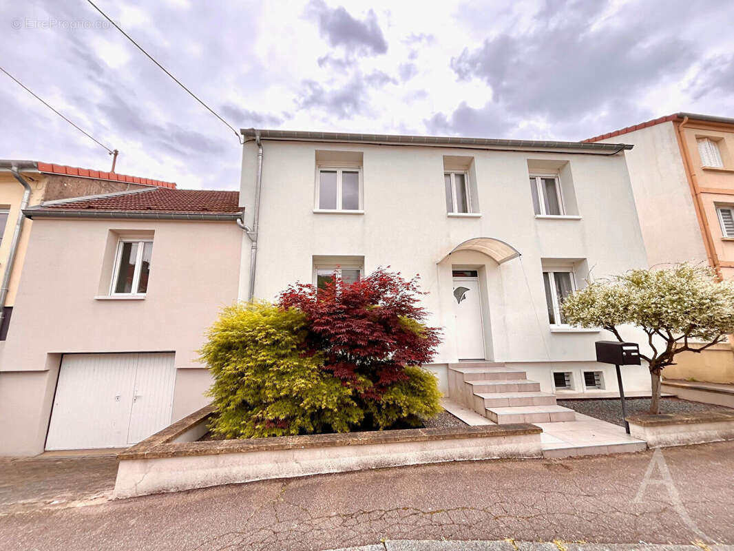 Maison à LONGEVILLE-LES-METZ