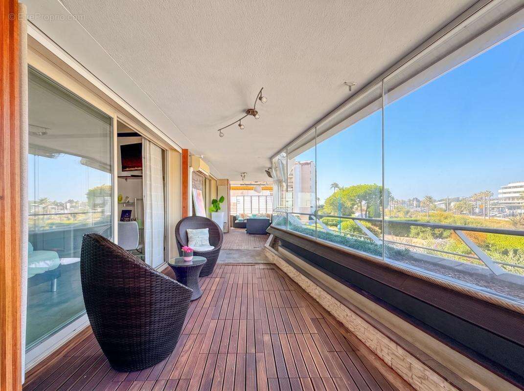 Appartement 2 pièces Marina Baie des Anges à Vendre - photo 8
