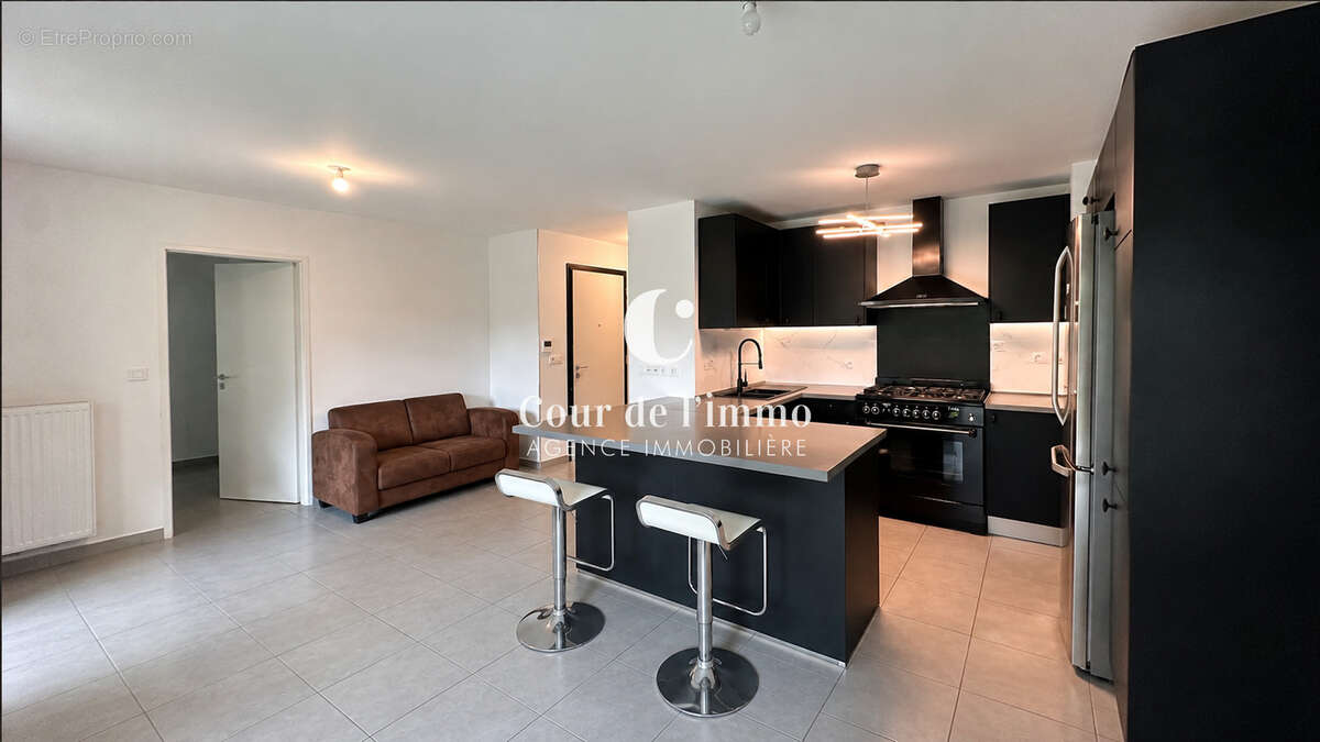 Appartement à AMBILLY