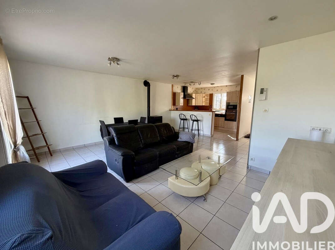 Maison 93 m² à Villeneuve-Sur-Yonne  - photo 5