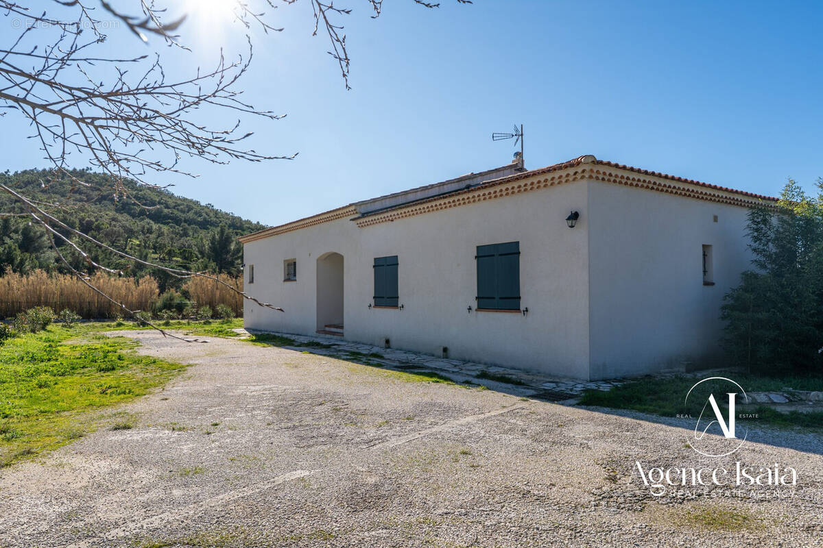 Maison à LA LONDE-LES-MAURES