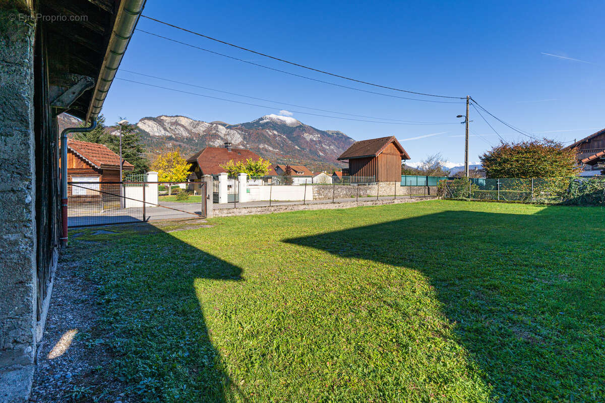 Maison à SAINT-PIERRE-EN-FAUCIGNY