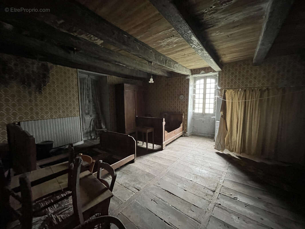 Maison à SAINT-AQUILIN